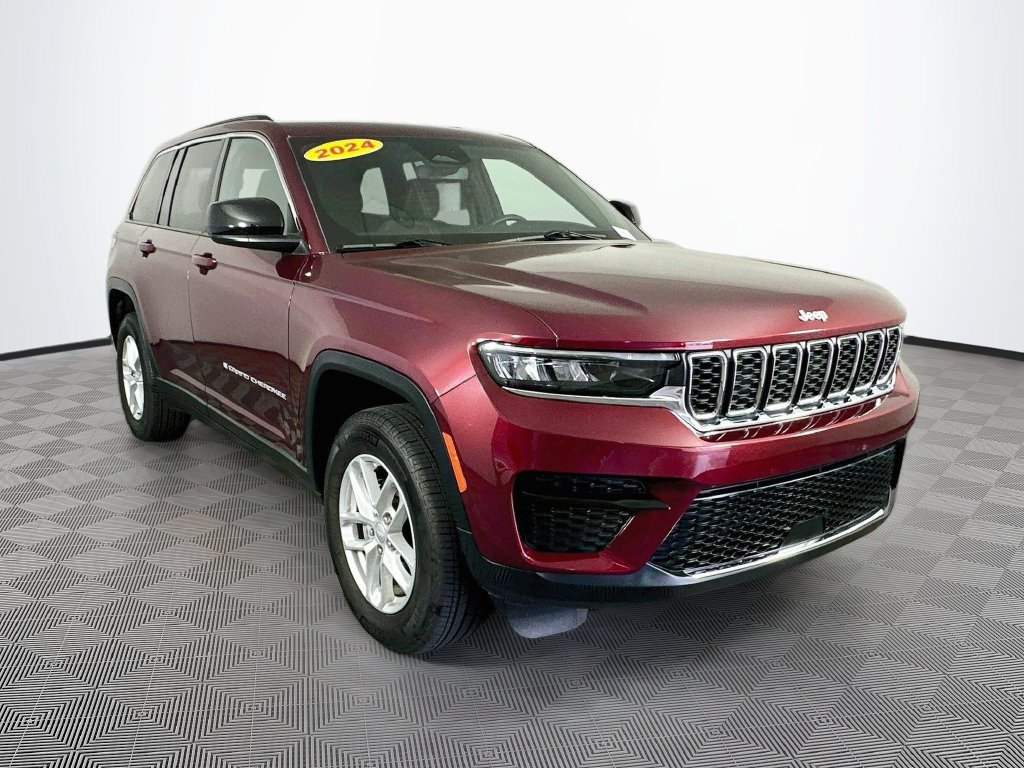 Certified 2024 Jeep Grand Cherokee Laredo X w/ Luxury Tech Group I AWD/4WD image 2