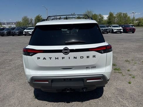 New 2026 Nissan Pathfinder SL w/ SL Premium Package AWD/4WD image 6