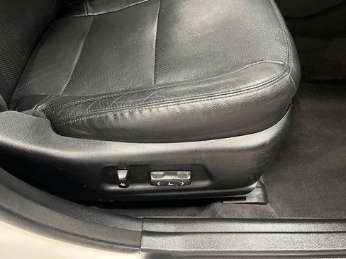 Used 2016 Kia Cadenza Premium image 30