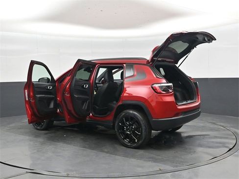 New 2026 Jeep Compass Latitude image 46