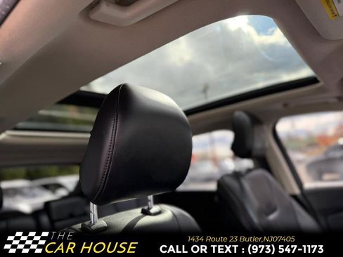 Used 2018 Ford Edge Titanium w/ Technology Package image 27