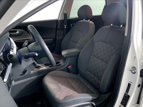 Used 2020 Kia Niro LX FWD image 22