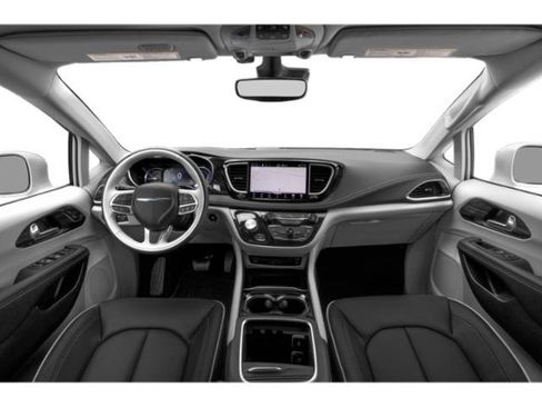 Used 2023 Chrysler Pacifica Limited FWD image 5