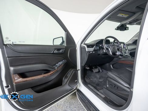 Used 2020 GMC Yukon SLT AWD/4WD image 9