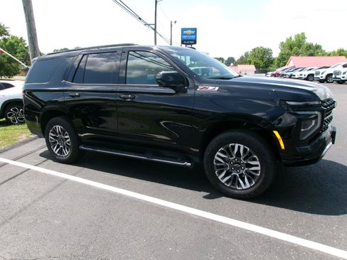 Certified 2025 Chevrolet Tahoe Z71 AWD/4WD image 17