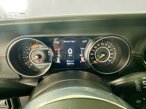Certified 2022 Jeep Wrangler Unlimited Sahara AWD/4WD image 14