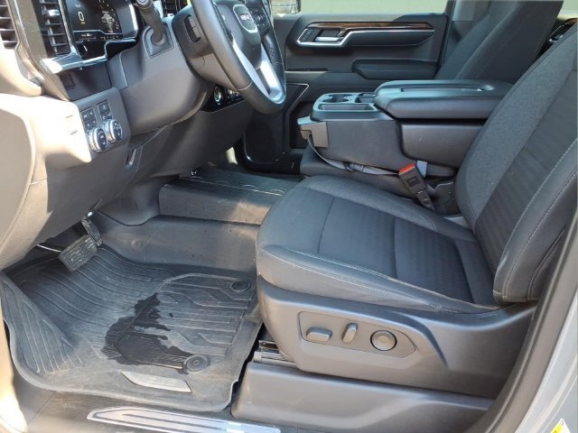 Used 2024 GMC Sierra 1500 Elevation w/ X31 Off-Road Package AWD/4WD image 19