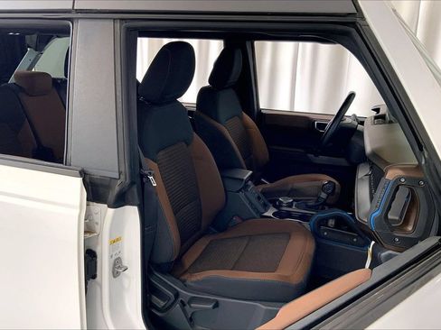 Used 2022 Ford Bronco Outer Banks AWD/4WD image 16