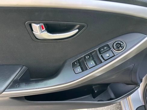 Used 2013 Hyundai Elantra GT image 31