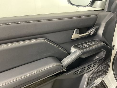 New 2026 Toyota 4Runner Limited AWD/4WD image 16