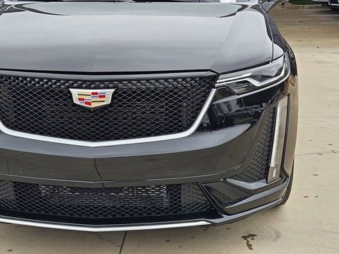 New 2025 Cadillac XT6 Sport w/ Technology Package image 6