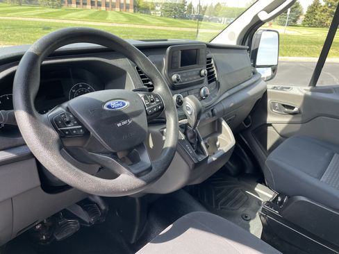 Used 2024 Ford Transit 250 Low Roof w/ Exterior Upgrade Package RWD image 9