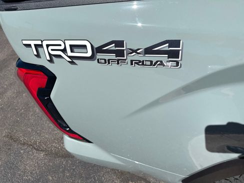 Used 2025 Toyota Tundra Limited w/ TRD Off-Road Package AWD/4WD image 4