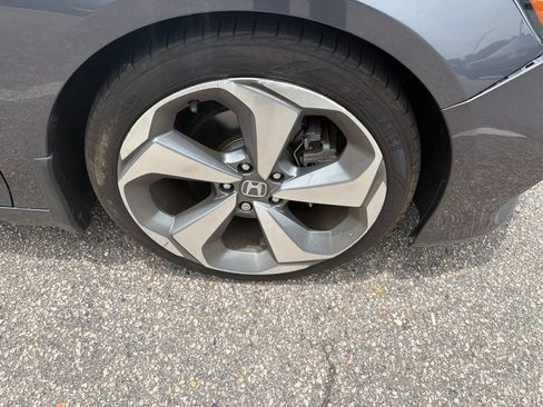 Used 2020 Honda Accord Touring image 32