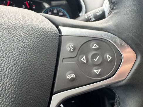 Used 2023 Chevrolet Traverse LT image 8