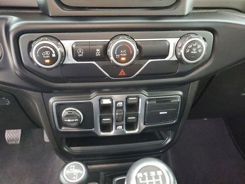 Used 2020 Jeep Gladiator Sport w/ Quick Order Package 23S image 18