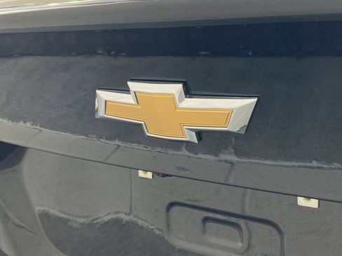 Used 2025 Chevrolet Malibu LT image 3