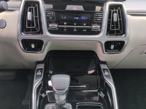 Used 2023 Kia Sorento SX FWD image 26