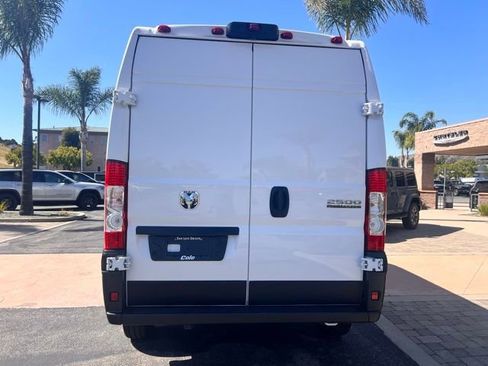 Used 2025 RAM ProMaster 2500 w/ Convenience Group FWD image 13