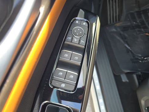 Used 2025 Nissan Pathfinder Platinum w/ Cargo Package image 16