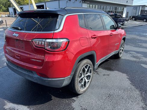 Used 2025 Jeep Compass Limited AWD/4WD image 4