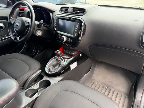 Used 2015 Kia Soul + FWD image 17