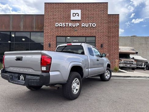 Used 2020 Toyota Tacoma SR image 6