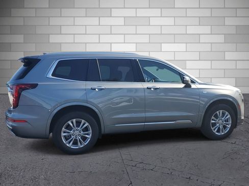 New 2025 Cadillac XT6 Luxury image 6