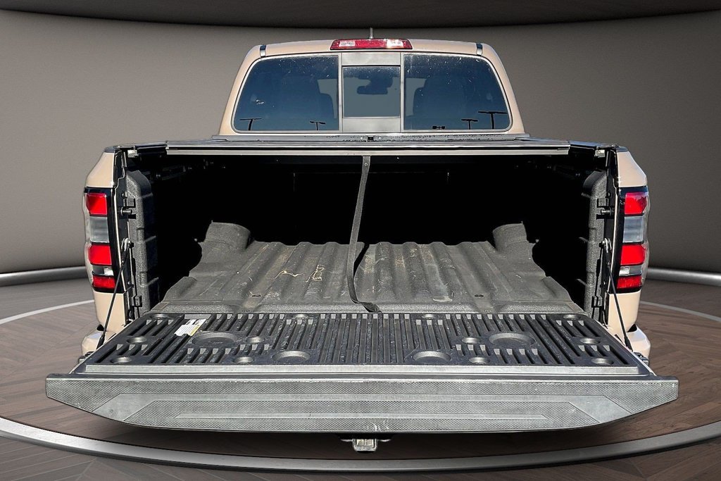 Used 2022 Nissan Frontier Pro-X RWD image 10