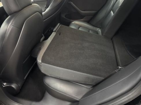 Used 2021 Tesla Model 3 Standard Range Plus image 8