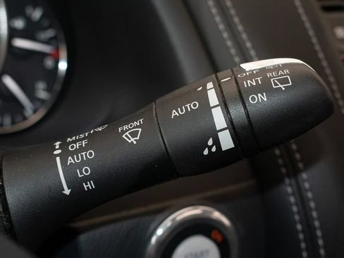 Used 2017 INFINITI QX80 4WD w/ Deluxe Technology Package image 30