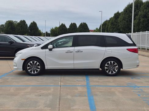 Used 2024 Honda Odyssey EX-L image 9