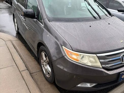 Used 2013 Honda Odyssey Touring image 1