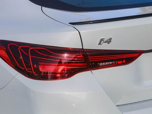 New 2026 BMW i4 eDrive40 RWD image 7