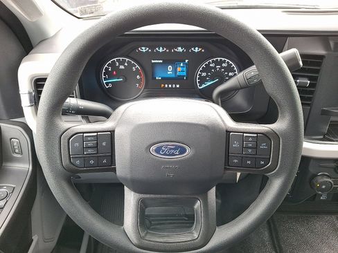 Used 2024 Ford F350 XL w/ Snow Plow/Camper Package image 18