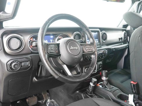 Used 2019 Jeep Wrangler Sport AWD/4WD image 16