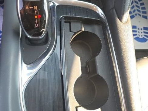 Used 2019 Buick Enclave Premium AWD/4WD image 18