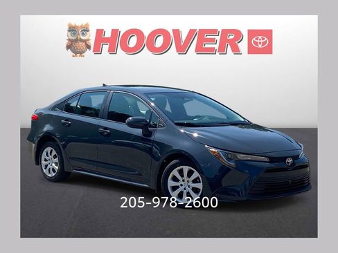 Used 2025 Toyota Corolla LE FWD image 1