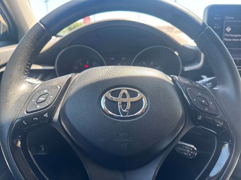 Used 2020 Toyota C-HR Limited FWD image 43