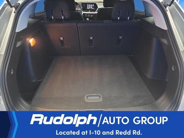 Used 2024 Chevrolet Trax LS w/ LS Convenience Package FWD image 25