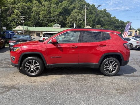 Used 2020 Jeep Compass Latitude w/ Cold Weather Group AWD/4WD image 6