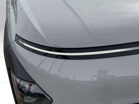 Used 2024 Hyundai Kona SEL w/ Convenience Package AWD/4WD image 11