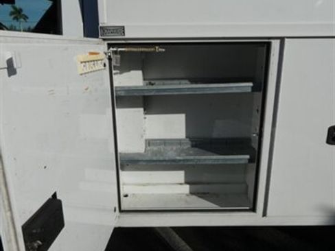 Used 2017 Chevrolet Express 3500 image 20