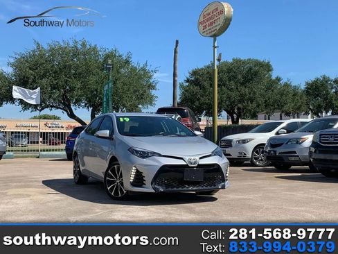 Used 2019 Toyota Corolla SE FWD image 1