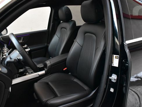 Used 2023 Mercedes-Benz EQB 300 4MATIC image 22