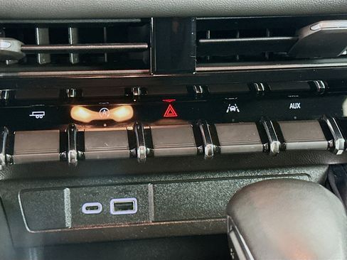 Used 2023 GMC Canyon Elevation w/ Convenience Package image 25