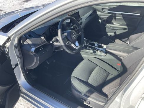 Certified 2023 Nissan Altima 2.5 SV image 10