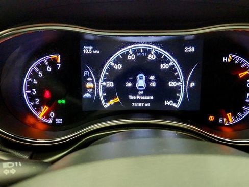 Used 2020 Jeep Grand Cherokee Limited AWD/4WD image 13