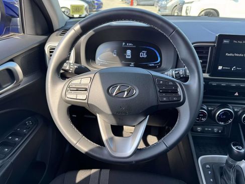 Used 2026 Hyundai Venue SEL FWD image 16