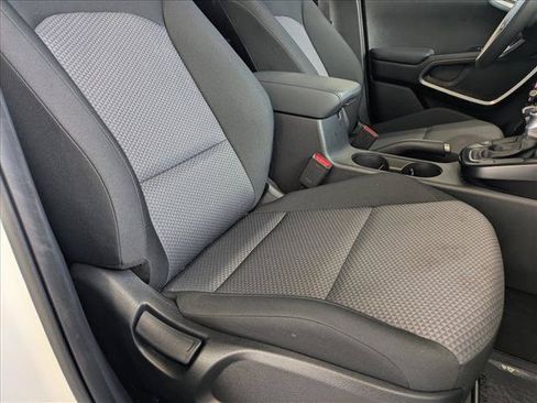 Used 2025 Kia Soul LX w/ LX Technology Package FWD image 19